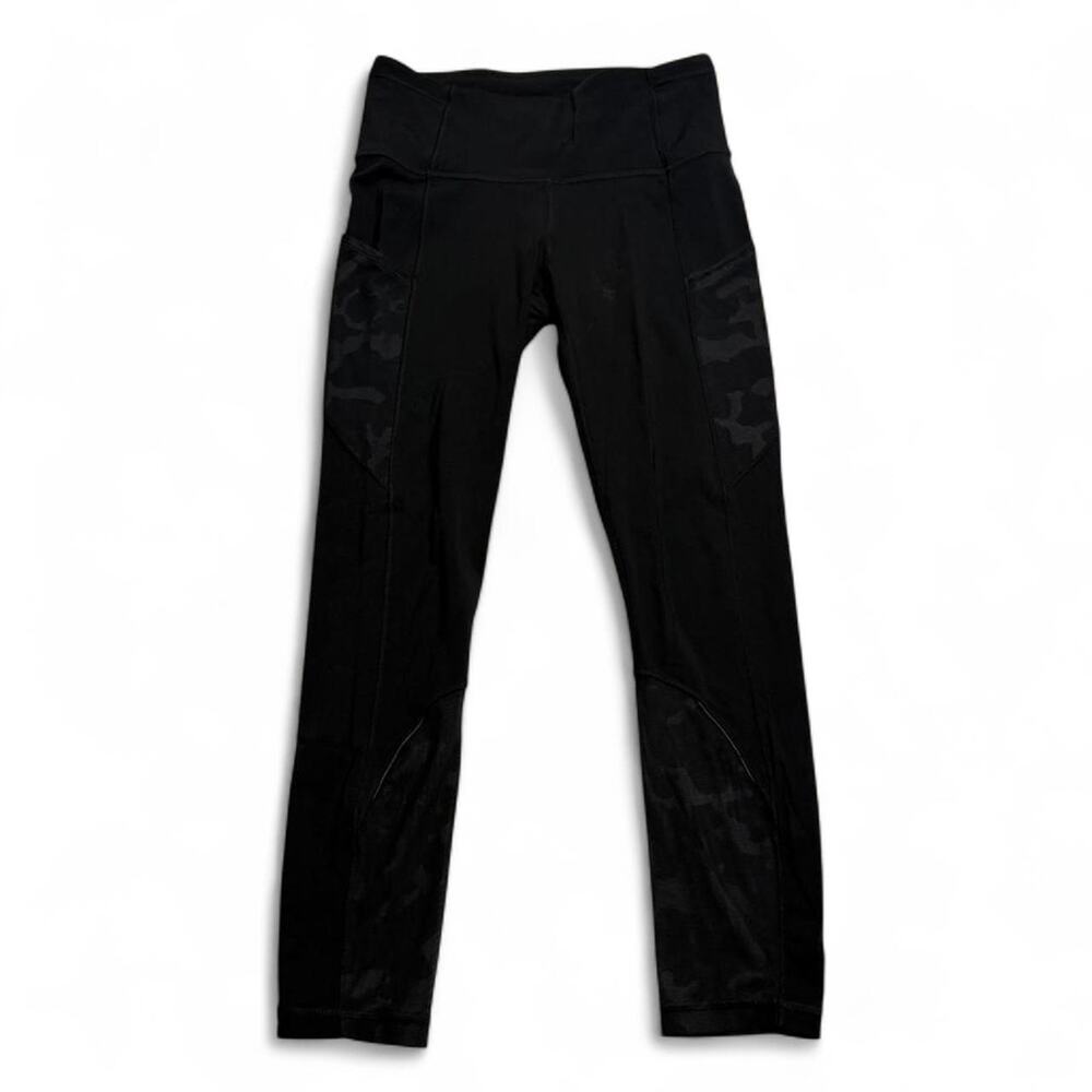 Lululemon Fast and Free Crop 23" *Mesh Black / Camo Emboss Rotated Black size 4 - Picture 1 of 7
